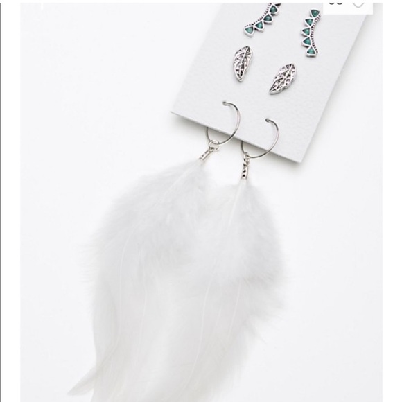 NWOT Free People Earrings bundle - White Feather Earrings Turquoise studs - Boho - Picture 9 of 10
